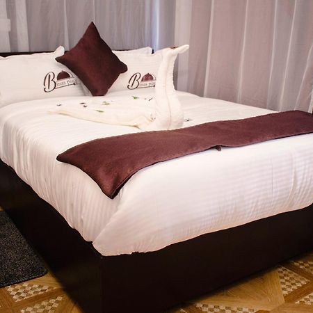 The Binas Place Hotell Bungoma Exteriör bild
