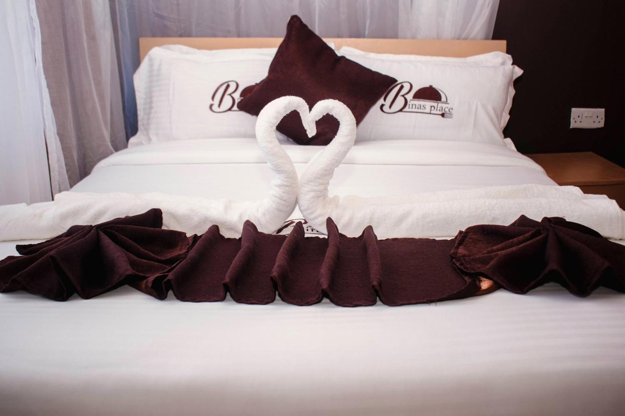 The Binas Place Hotell Bungoma Exteriör bild